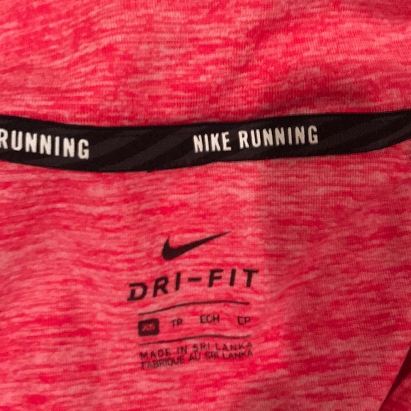 Nike Dri Fit - Picture 2 of 3